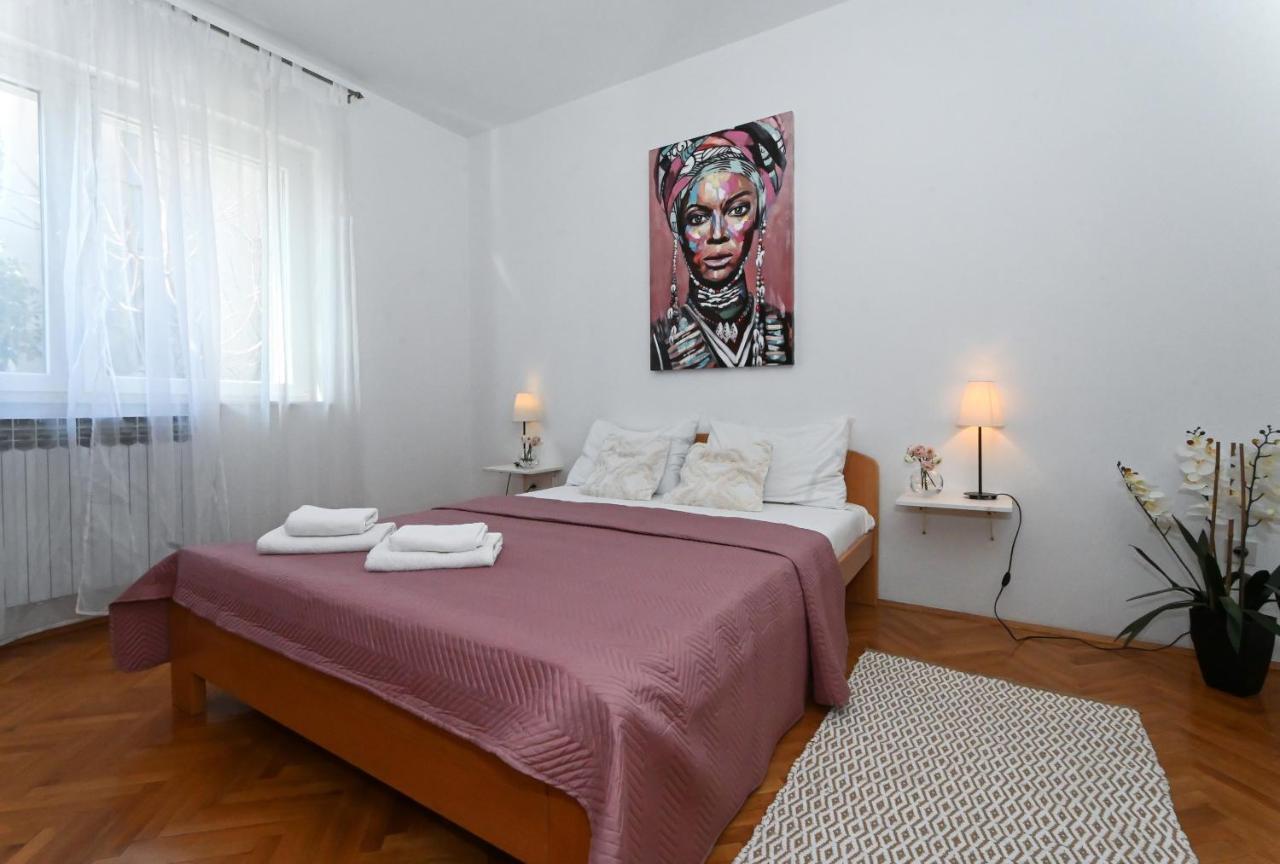 Holiday House Vukman Trogir Exterior photo